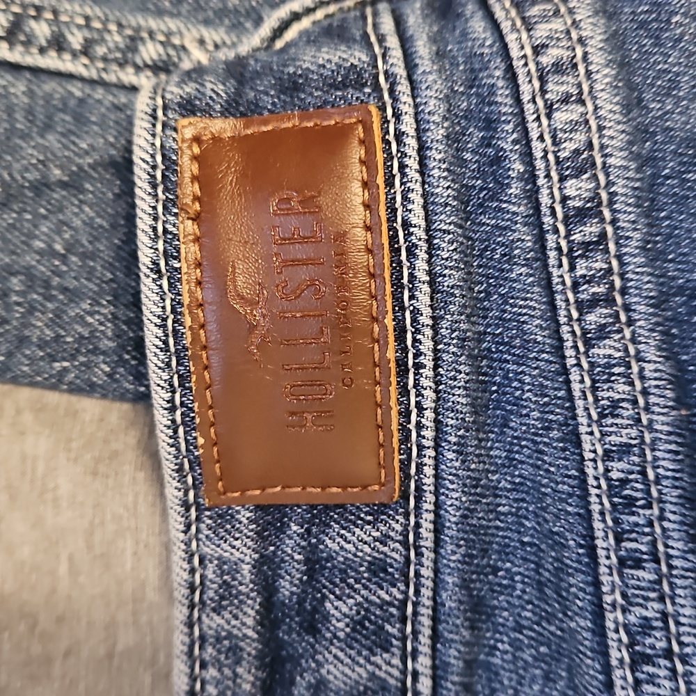 Hollister Low Risw Flare Jeans - Picture 6 of 6